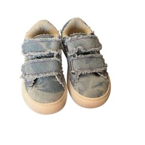 NWOT Steve Madden Rezume Denim Velcro Sneakers w Glitter Star-Size 8